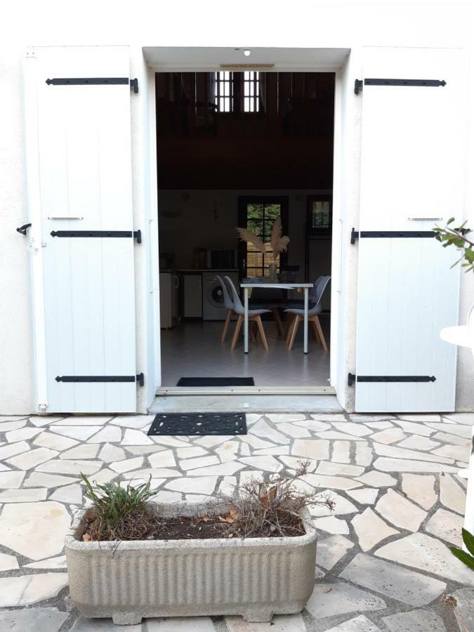L'Abri D'Emilie Vila Saint-Xandre Exterior foto